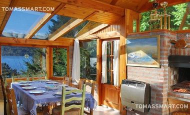 Importante casa con costa de lago en Bariloche