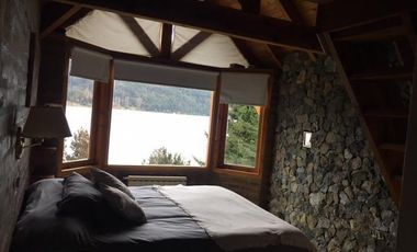 Importante casa con costa de lago en Bariloche
