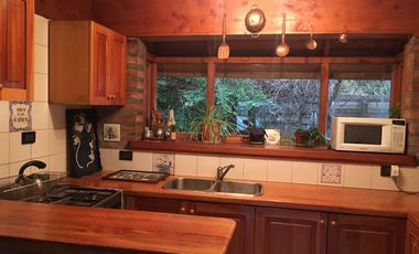 Importante casa con costa de lago en Bariloche