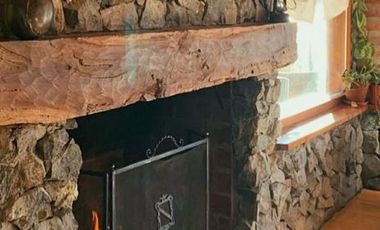 Importante casa con costa de lago en Bariloche