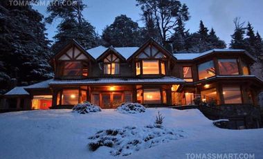 Importante casa con costa de lago en Bariloche