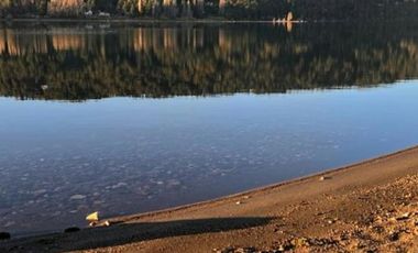 Importante casa con costa de lago en Bariloche