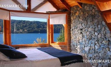 Importante casa con costa de lago en Bariloche