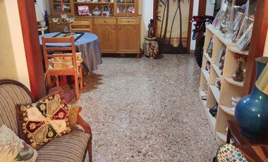 VENTA Casa ideal 2 Flias  VILLA BALLESTER