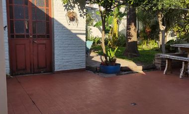 VENTA Casa ideal 2 Flias  VILLA BALLESTER