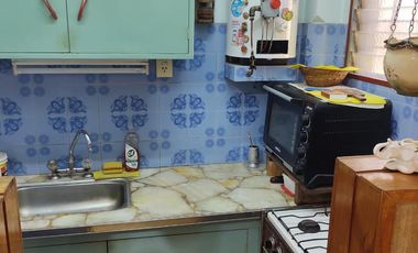 VENTA Casa ideal 2 Flias  VILLA BALLESTER