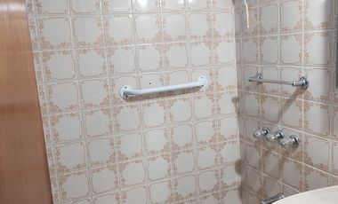 VENTA Casa ideal 2 Flias  VILLA BALLESTER