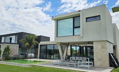Casa en Círculo Hebreo