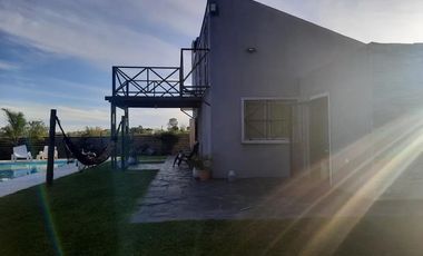Casa Quinta Venta 4 dormitorios 2 baños 1000mts2 -90mts2 cubiertos- La Capilla, Florencio Varela