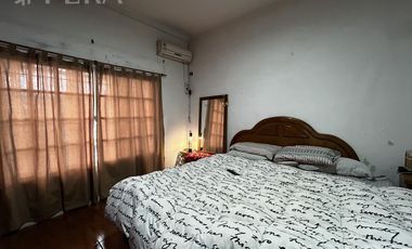 Venta de casa de 3 ambientes con cochera en Wilde