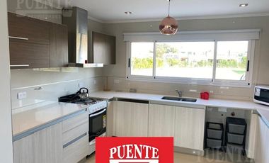 Casa - Barrio Santa Juana - Venta