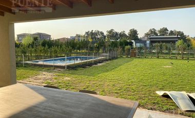 Casa - Barrio Santa Juana - Venta