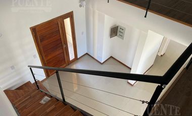 Casa - Barrio Santa Juana - Venta