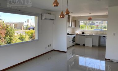 Casa - Barrio Santa Juana - Venta