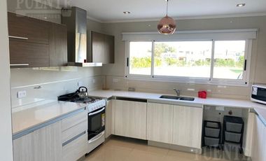 Casa - Barrio Santa Juana - Venta