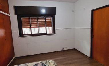 Venta. Casa 3 dormitorios. San Luis, Pje. Laprida N°464