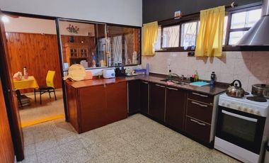 Venta. Casa 3 dormitorios. San Luis, Pje. Laprida N°464
