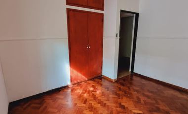 Venta. Casa 3 dormitorios. San Luis, Pje. Laprida N°464