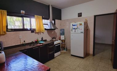 Venta. Casa 3 dormitorios. San Luis, Pje. Laprida N°464