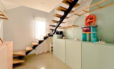 VENTA | CASA | 5  AMB CON PILETA|  ACANTILADOS