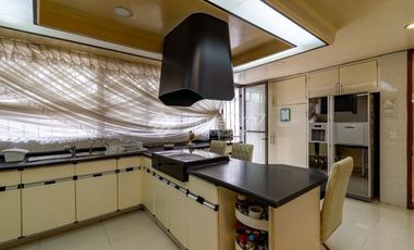 CASA DE LUJO REMODELADA EN VENTA