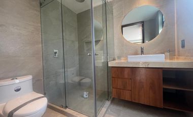 CASA DE LUJO REMODELADA EN VENTA