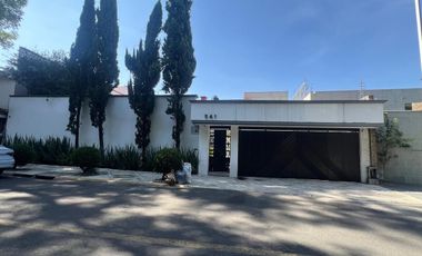 CASA DE LUJO REMODELADA EN VENTA