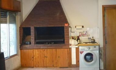 Excelente chalet ubicada en José Marmol