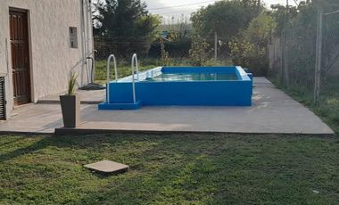 Casa en venta - 3 Dormitorios 1 Baño - 782Mts2 - Mercedes