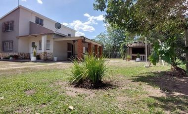Casa en venta - 3 Dormitorios 1 Baño - 782Mts2 - Mercedes