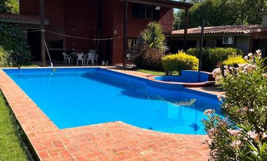 Casa en Funes