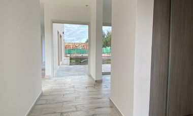 Venta a estrenar Casa de 4 amb con parrilla y pileta Canning Barrio Santa Ines