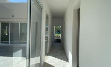Venta a estrenar Casa de 4 amb con parrilla y pileta Canning Barrio Santa Ines