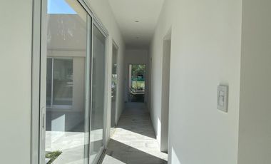 Venta a estrenar Casa de 4 amb con parrilla y pileta Canning Barrio Santa Ines