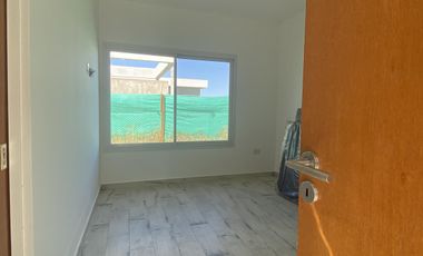 Venta a estrenar Casa de 4 amb con parrilla y pileta Canning Barrio Santa Ines