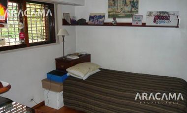 Importante chalet en zona residencial - Monte Grande