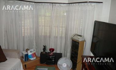 Importante chalet en zona residencial - Monte Grande