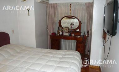 Importante chalet en zona residencial - Monte Grande
