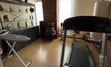 Casa 4 ambientes con detalles de categoría. Florida.