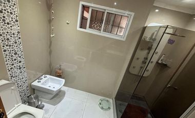 Casa 4 ambientes con detalles de categoría. Florida.
