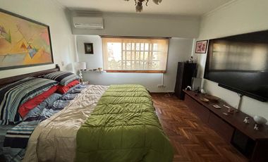 Casa 4 ambientes con detalles de categoría. Florida.