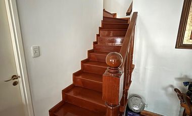 Casa 4 ambientes con detalles de categoría. Florida.