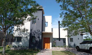 Casa en venta  5 ambientes Barrio cerrado San Matías