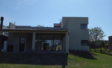 Casa en venta  5 ambientes Barrio cerrado San Matías