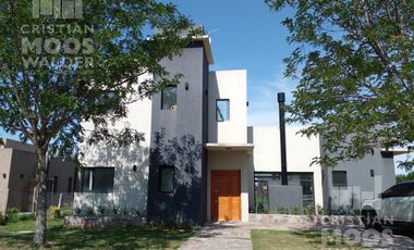 Casa en venta  5 ambientes Barrio cerrado San Matías