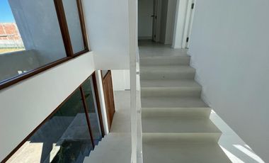 Casa Venta o Alq. de 3 dorm en Ceibos, Puertos del Lago