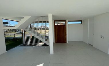 Casa Venta o Alq. de 3 dorm en Ceibos, Puertos del Lago