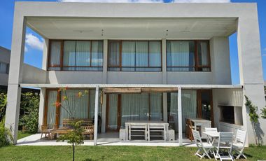 Casa Venta o Alq. de 3 dorm en Ceibos, Puertos del Lago