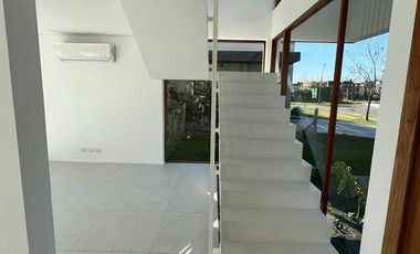Casa Venta o Alq. de 3 dorm en Ceibos, Puertos del Lago