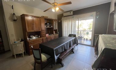 Venta de departamento de 4 ambientes con balcón y baulera en Wilde
